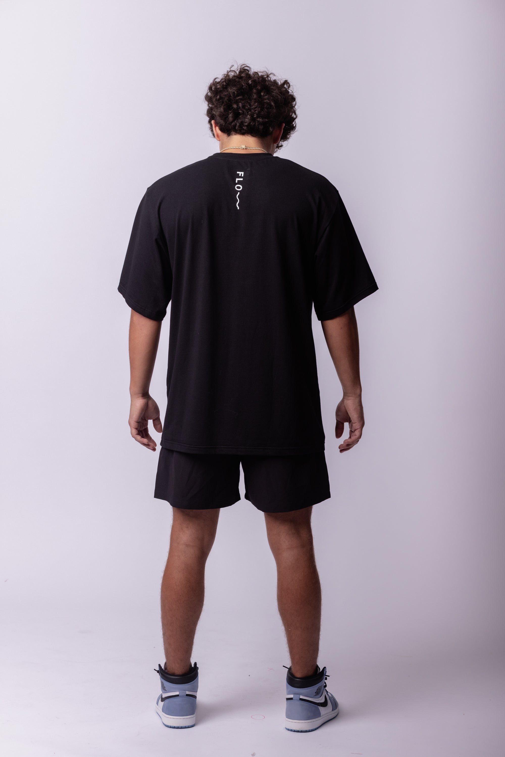 CAMISETA NEGRA CLASSIC WAVE