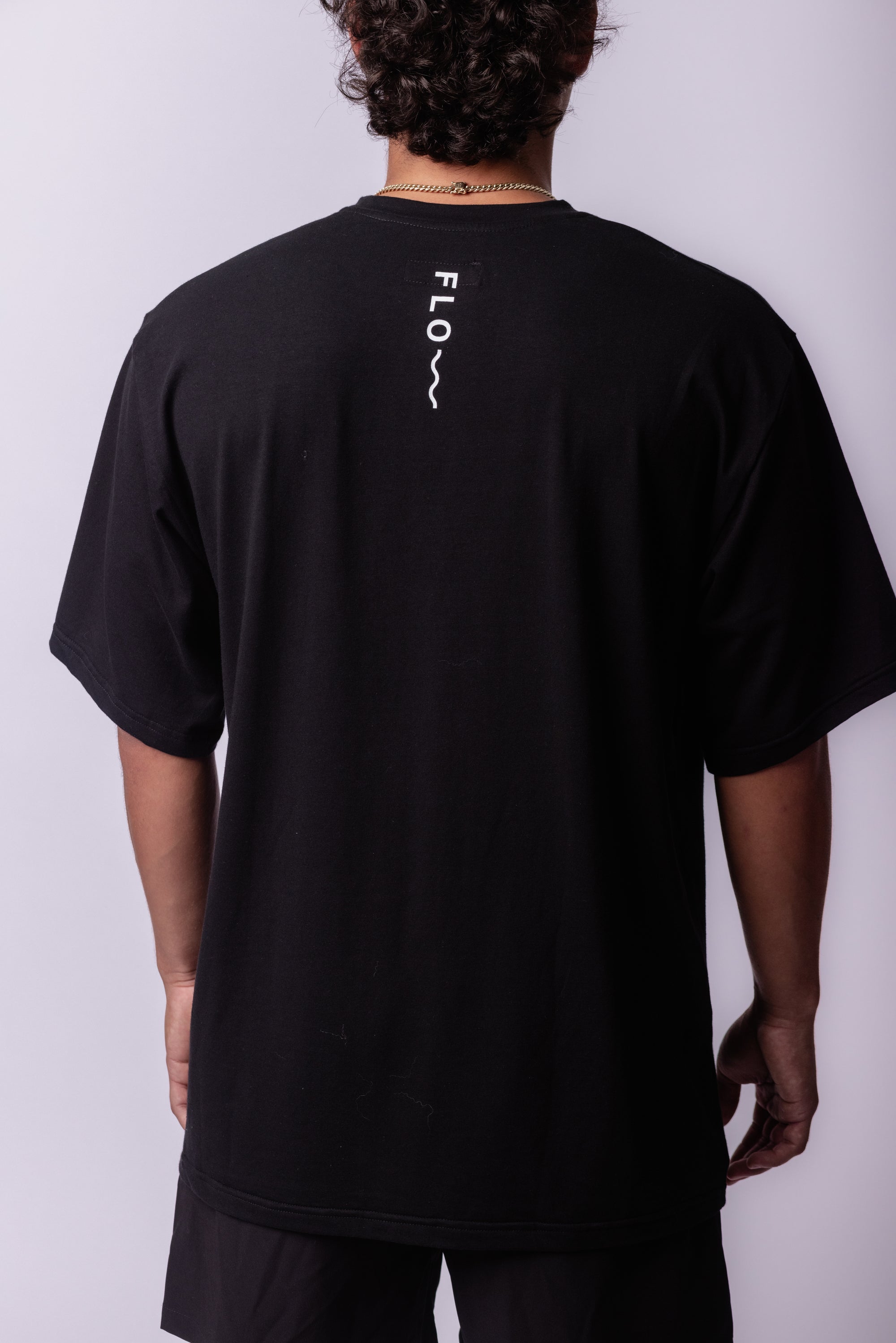 CAMISETA NEGRA CLASSIC WAVE