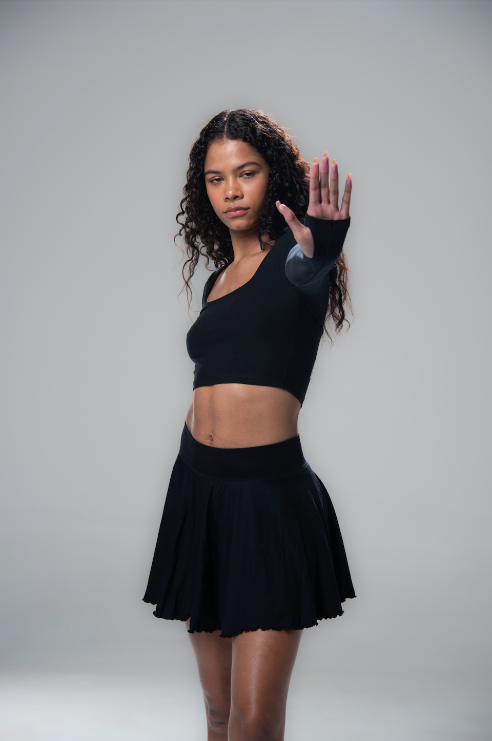 LONG SLEEVE CROP TOP BLACK