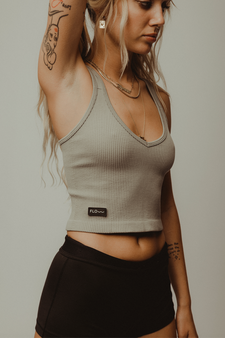 CLASSIC CROP TOP GRAY