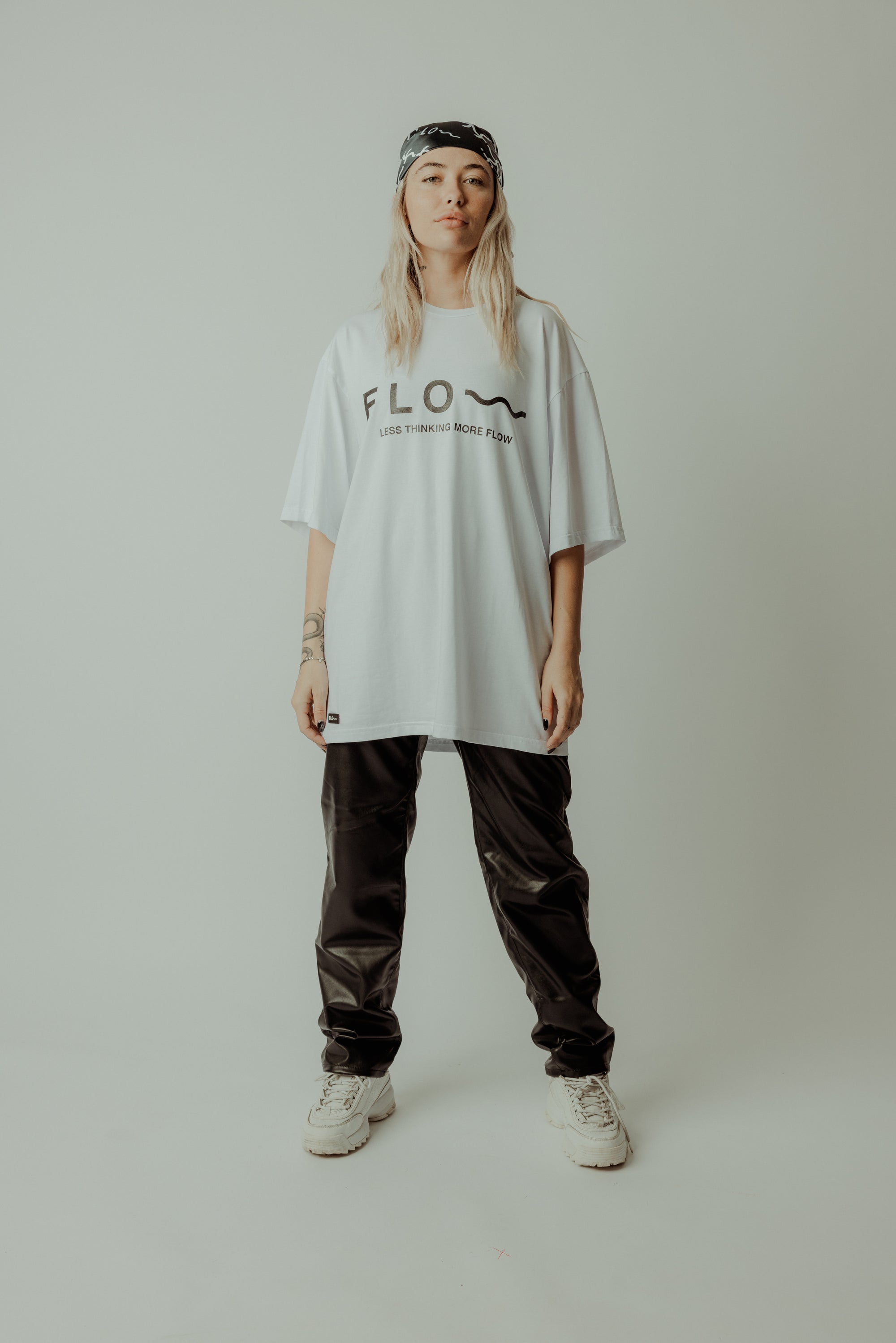 LESS THINKING MORE FLOW TEE WHITE