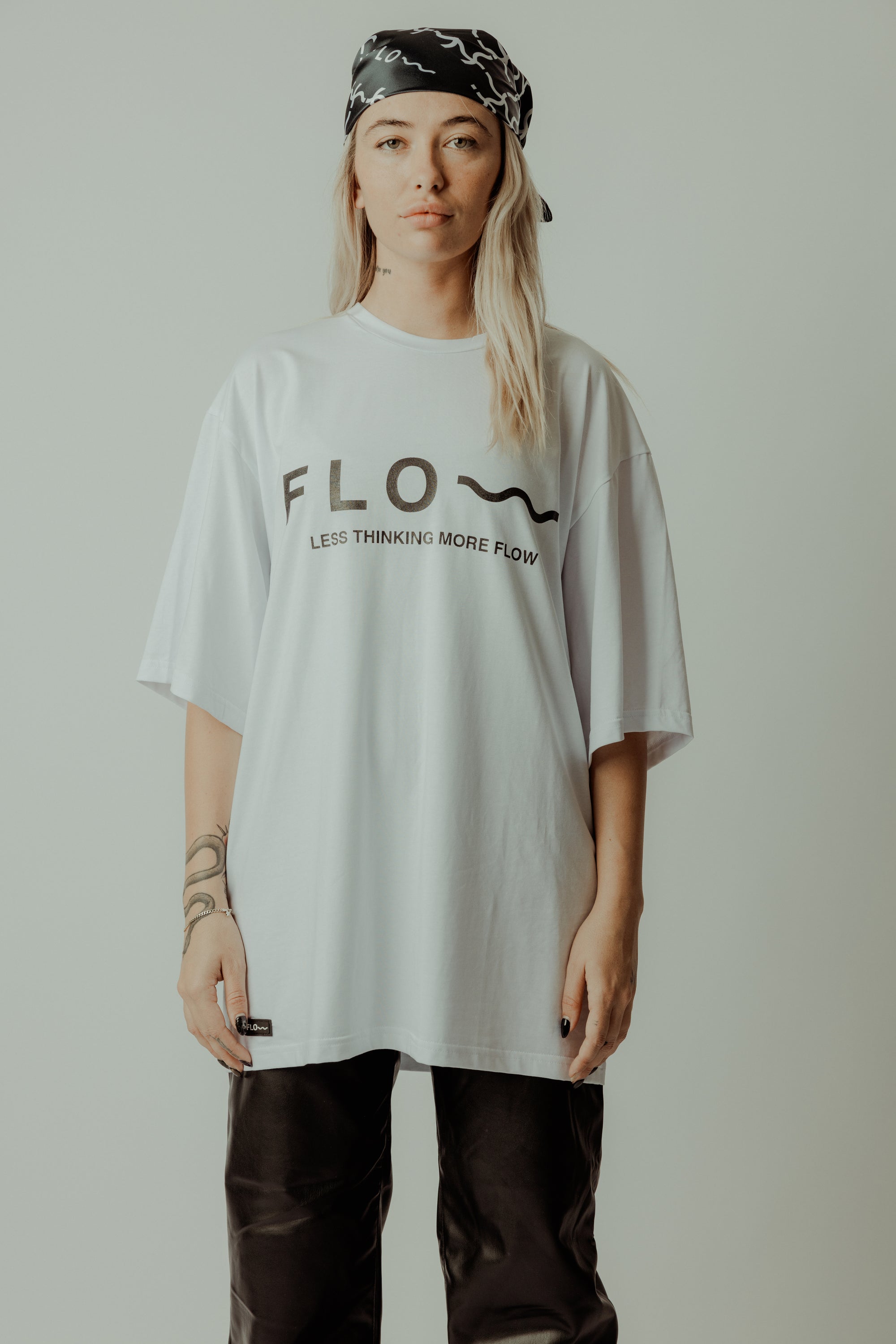 LESS THINKING MORE FLOW TEE WHITE