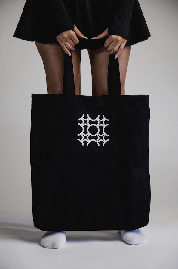 MANTIS TOTE BAG