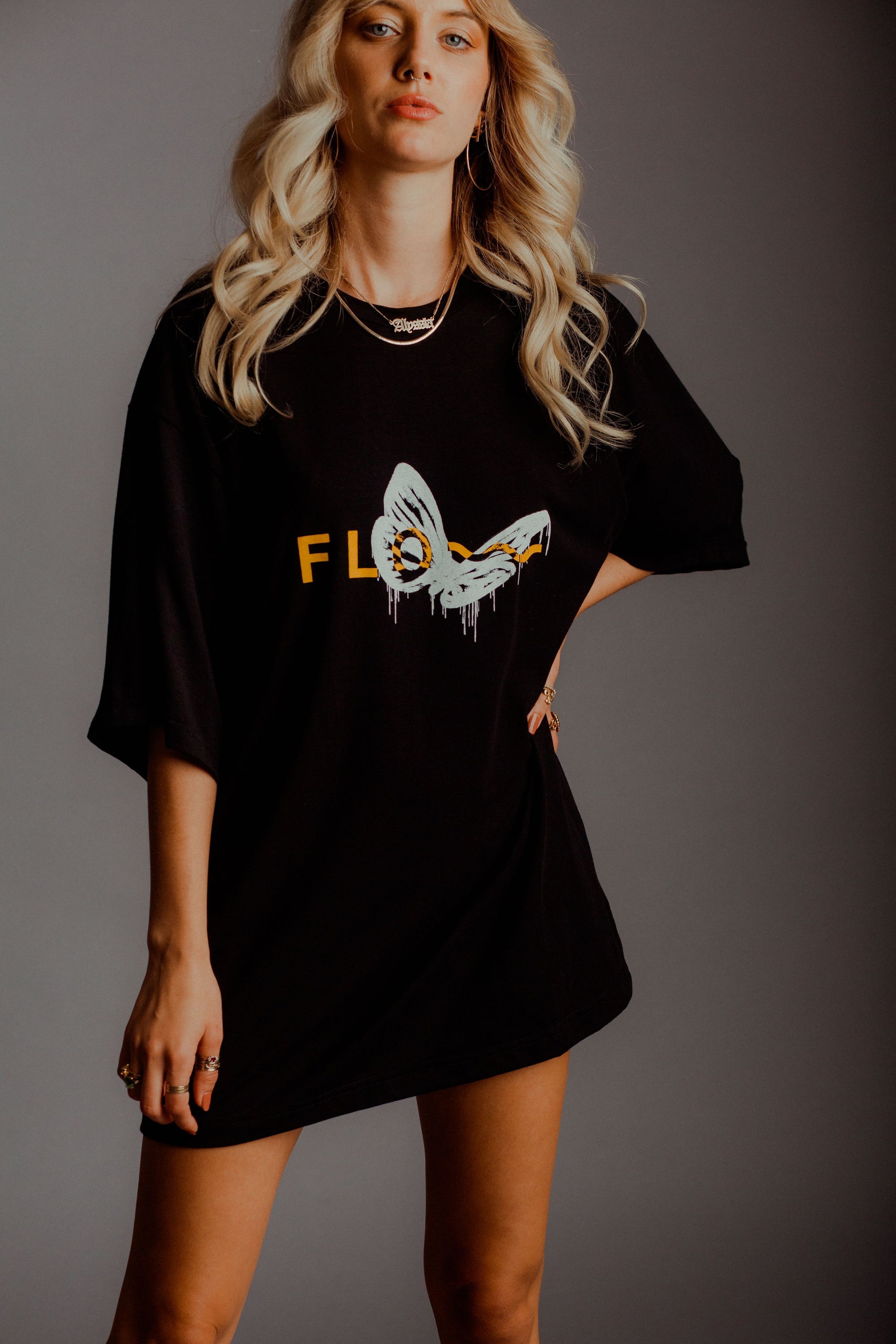 BUTTERFLY FLOW TEE