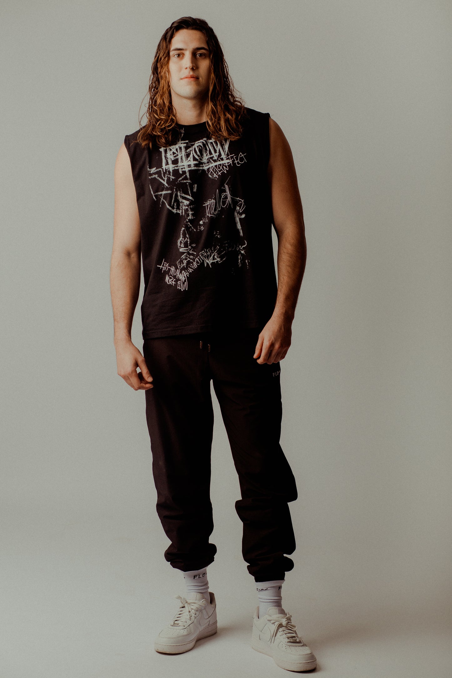 FLOW EFFECT CHAOS LONG SLEEVELESS BLACK