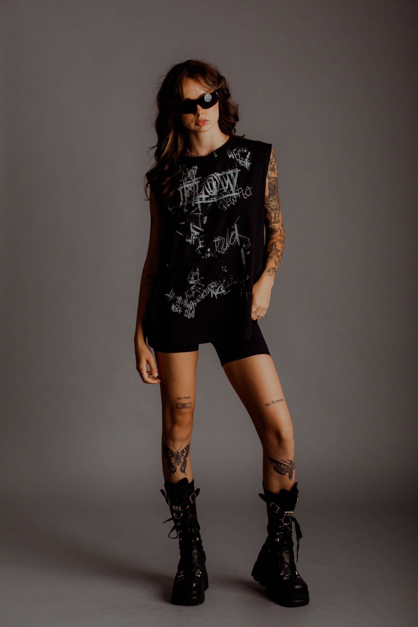 FLOW EFFECT CHAOS LONG SLEEVELESS BLACK