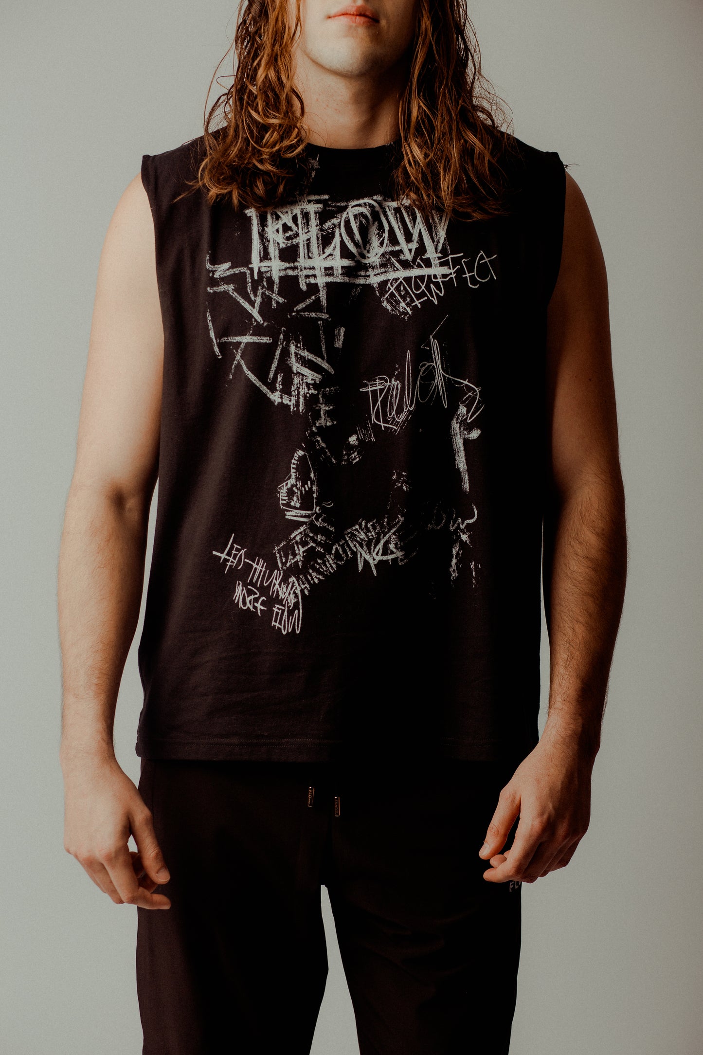 FLOW EFFECT CHAOS LONG SLEEVELESS BLACK