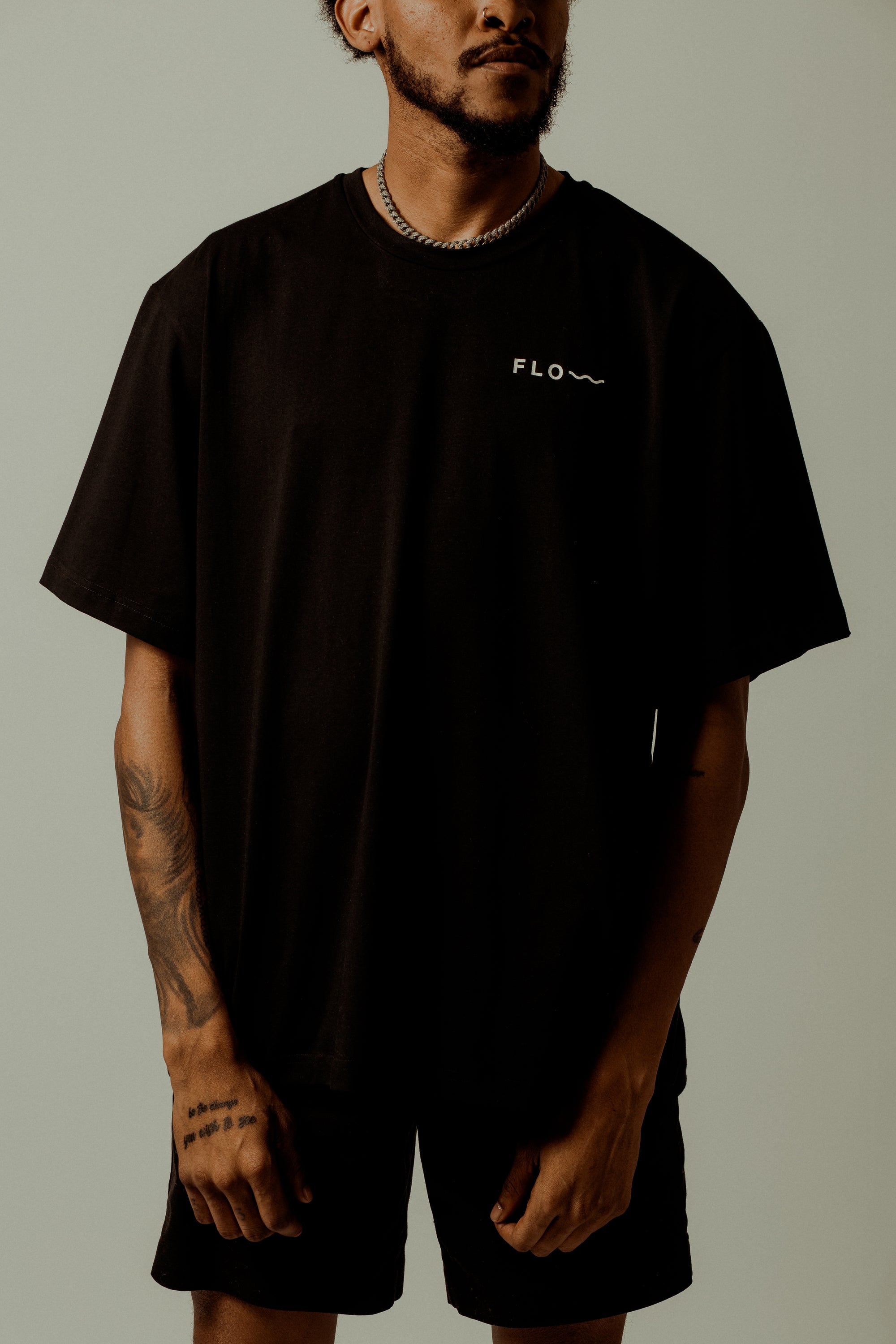 CLASSIC FLOW TEE BLACK