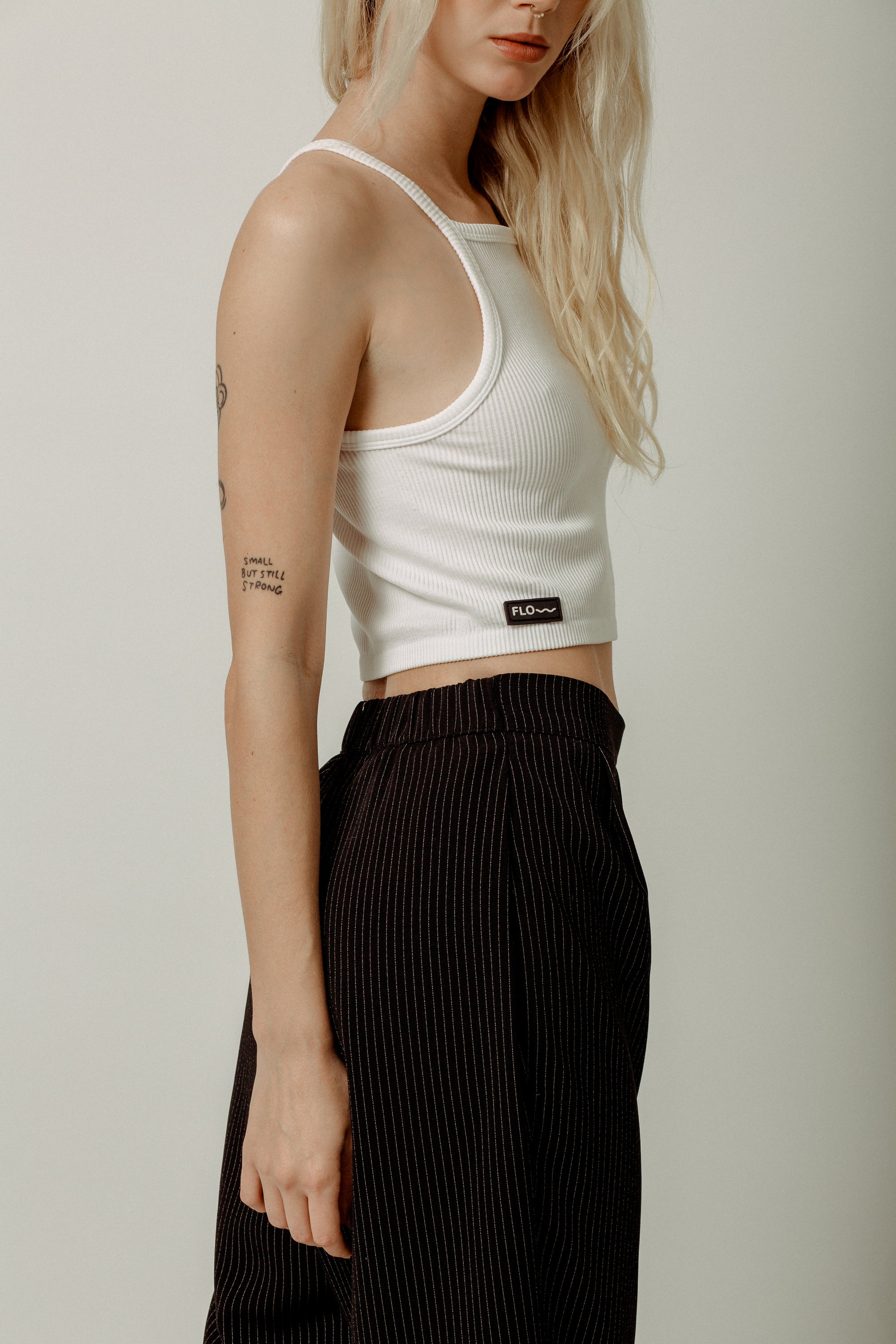 CROP TOP WHITE
